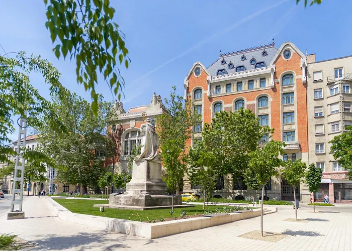 Zoya Luxury 5* Budapest